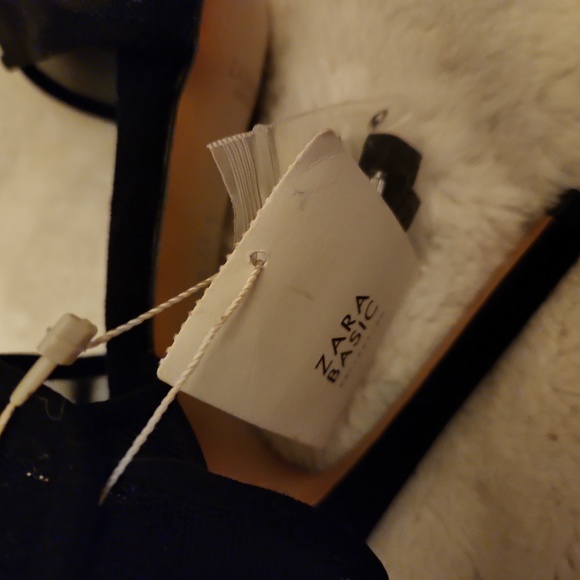 Zara Basic Size Euro 38 Size Us 7 Black Suede Like Material Mesh Straps - Picture 6 of 10